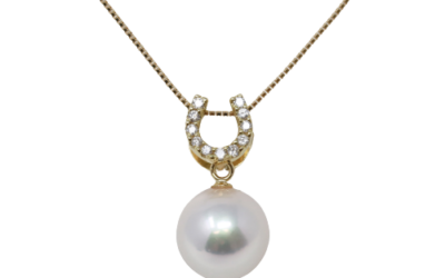 White Akoya Pearl Gold Diamond ‘Horseshoe’ Pendant (P17)