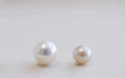 Imitation vs Genuine Pearls. Simple & Easy Ways To Tell the Difference!