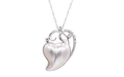 White Mabe Pearl White Gold Diamond Pendant (P214)