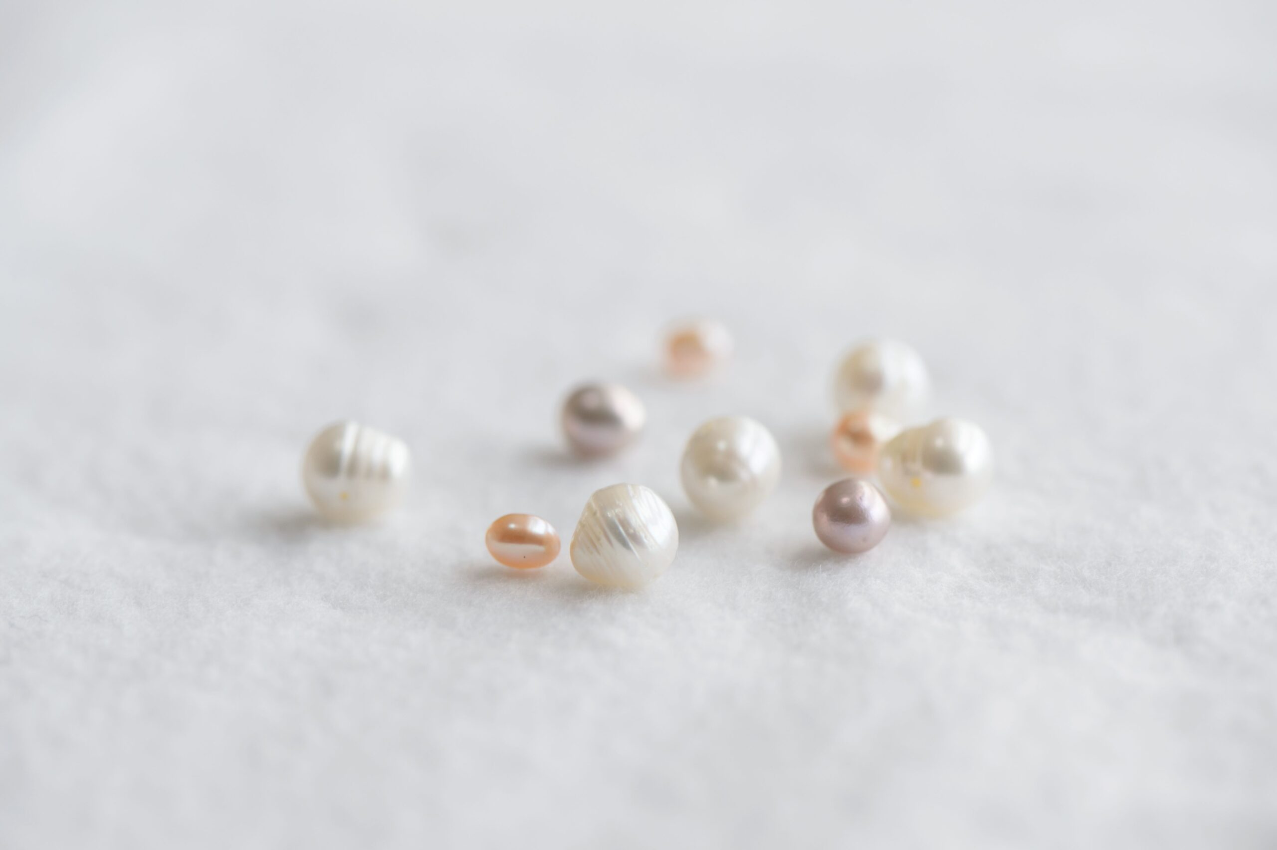 freshwater pearls scaled